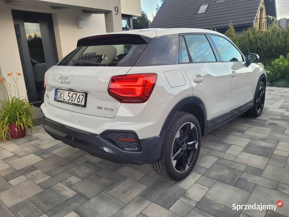 Audi Q2 35tfsi 2650 przebiegu matrix kamera Navi kupiony w polskim salonie Q2 Żory