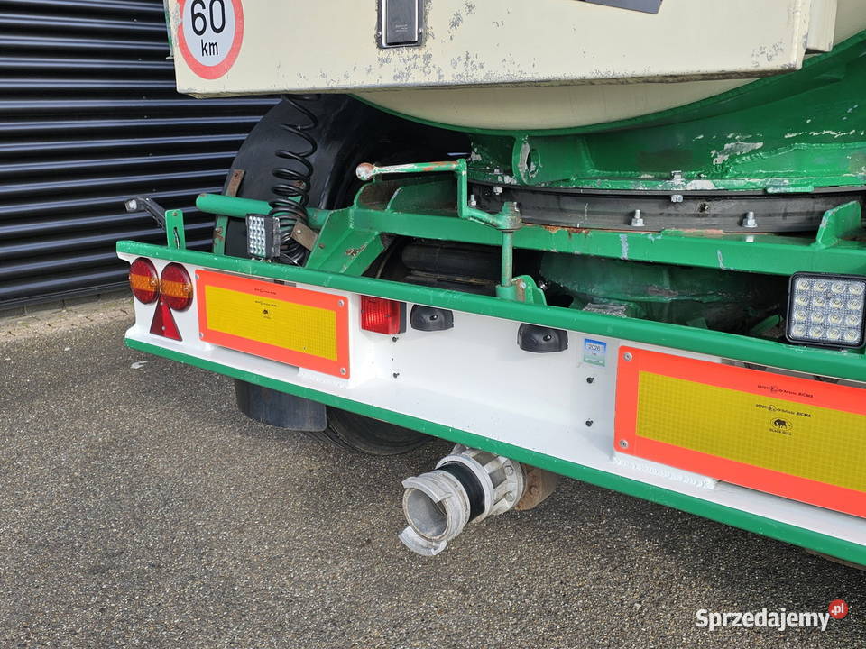 Naczepa Welgro do paszy komorowa Warszawa