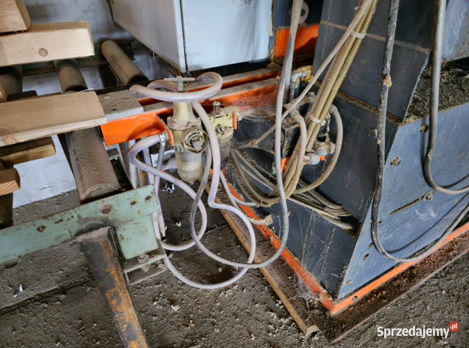 Piła kapująca poprzeczna hydrauliczna do drewna