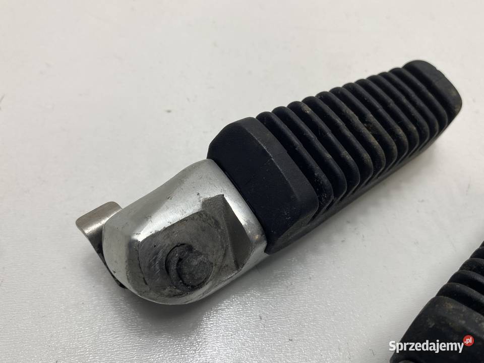 SUZUKI SIXTEEN UX125 PODNÓŻKI PASAŻERA STOPKA Siedlce