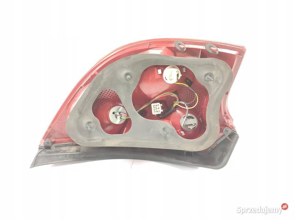 LAMPA PRAWY TYŁ KIA CEED I 20062012 HELLA