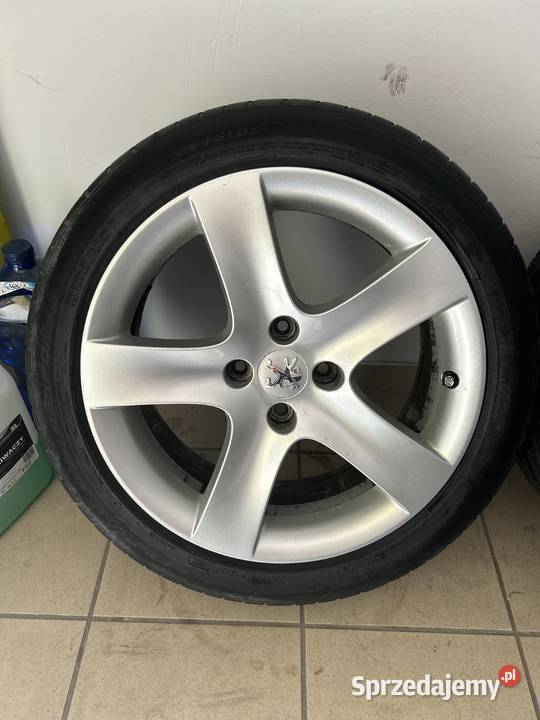 Sprzedam komplet kół peugeot 4x108 17 z oponami Konin