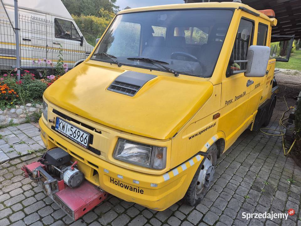 Holownik pomoc drogowa iveco na katb 7 osób Wieliczka