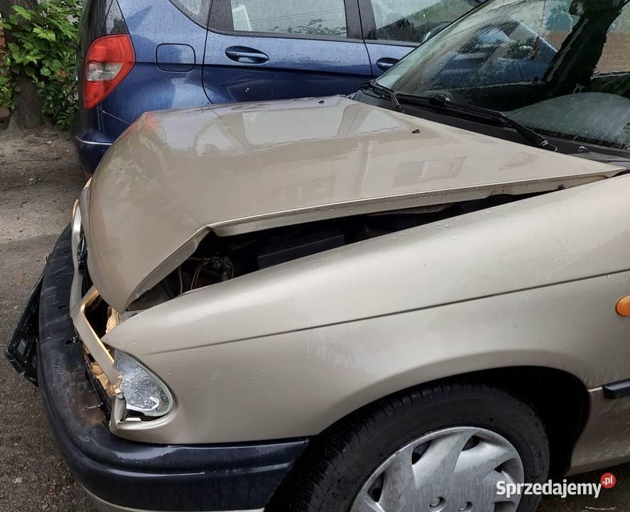 Opel Astra F Classic sedan stłuczce 16 16v Wrocław