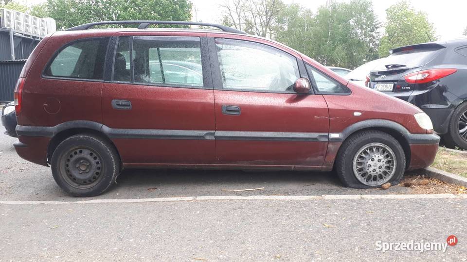 Syndyk sprzeda samochód osobowy Opel Zafira manualna Warszawa