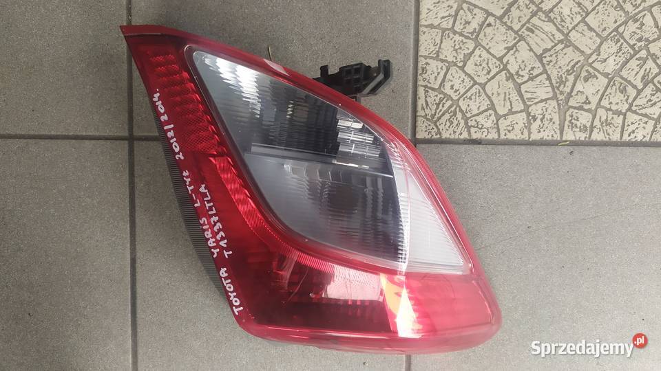 Toyota yaris 2012 2013 2014 lampa tył lewa tylna Wrocław