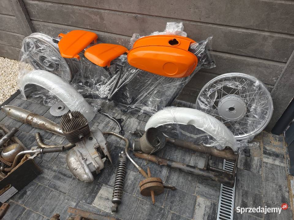 Wsk 125 do złożenia pomalowana Kostrzyn