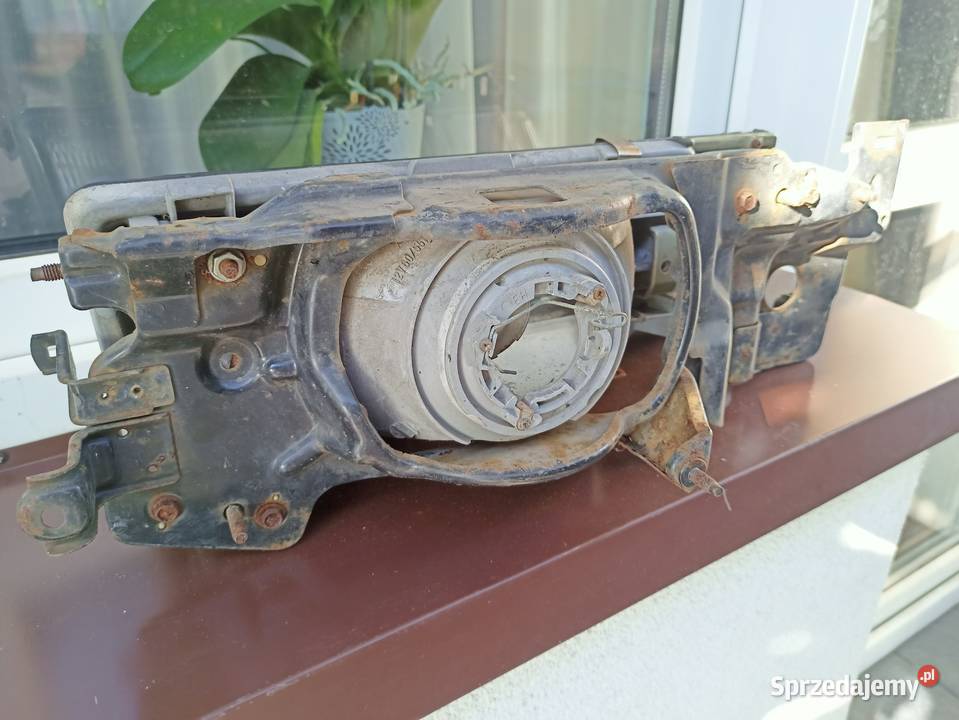 Nissan Sunny B12 Coupe lampa przednia reflektor osobowe łódzkie Sieradz