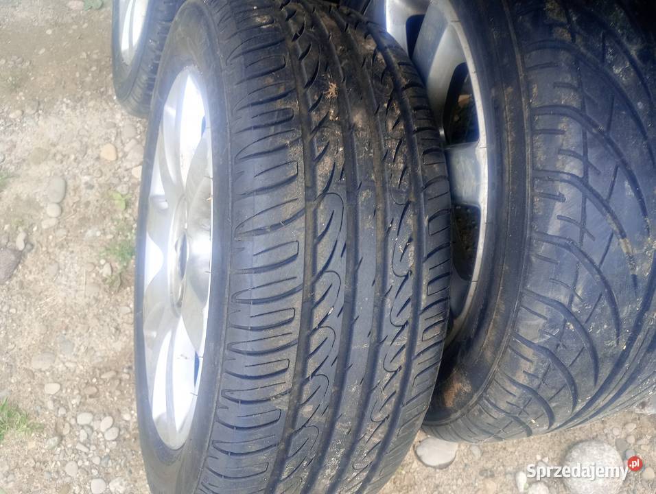 Sprzedam ładne felgi aluminiowe z oponami Samochodowe Felgi Czchów sprzedam
