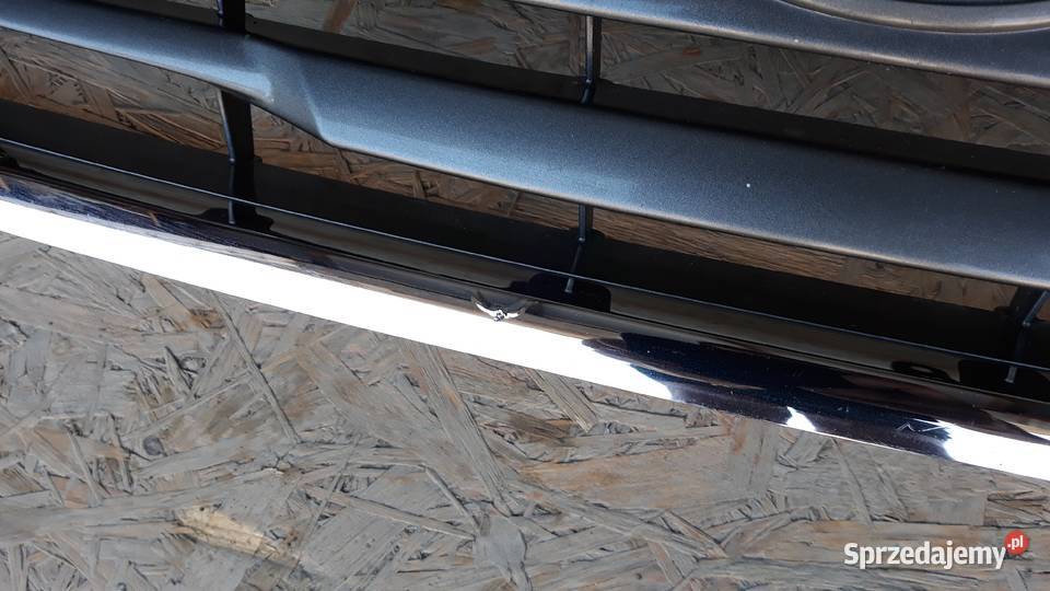 TOYOTA HILUX VII LIFT 1215 GRILL ATRAPA osobowe Motoryzacja Zatom Stary