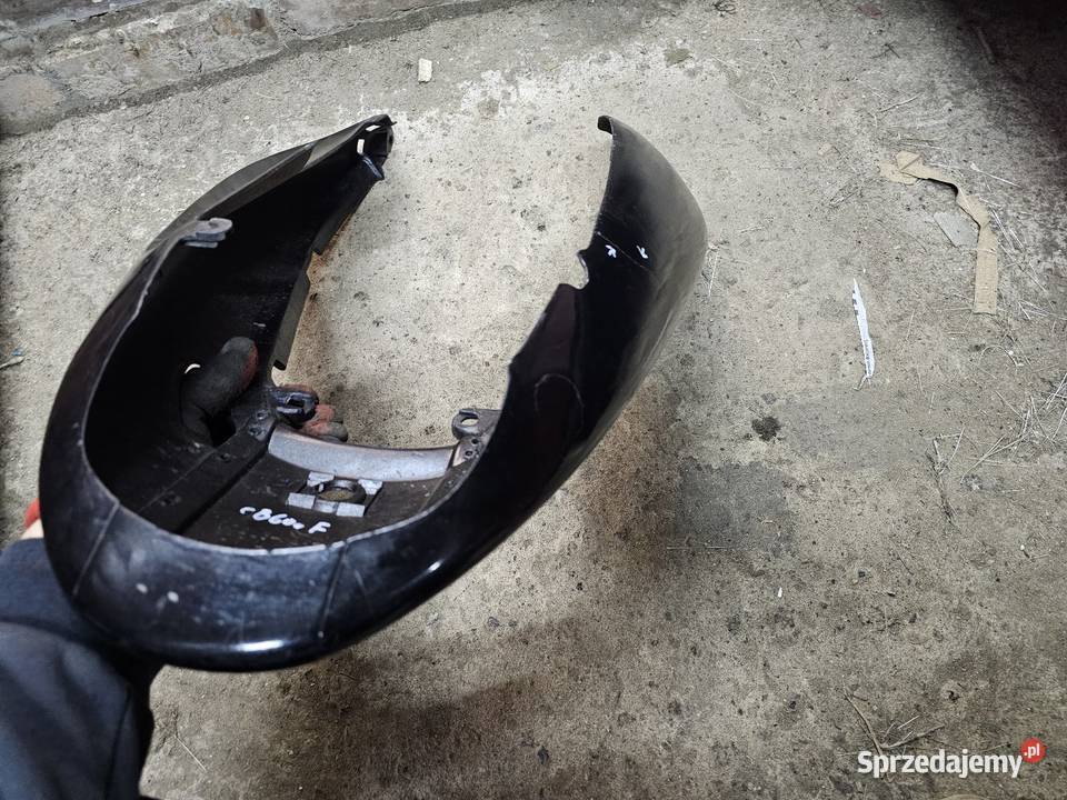 Honda CB 600 Hornet zadupek plastik ogon CB600 s