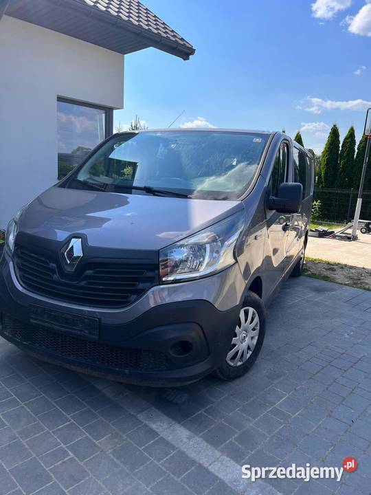 Renault trafic 6 osobowy