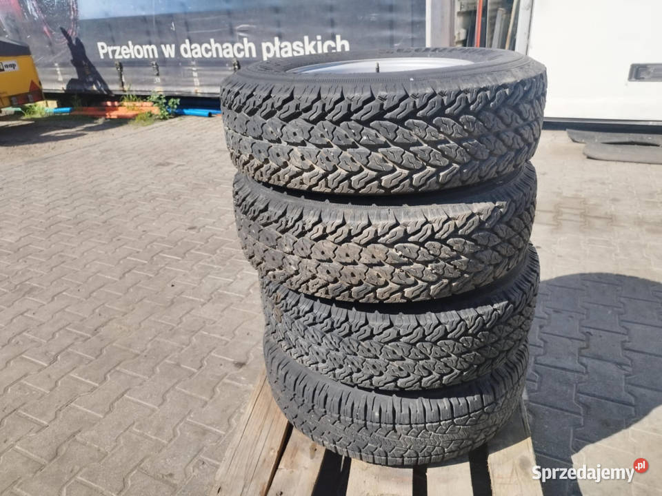 Felga Stalowa Mefro 6JX16H2 ET35 z oponami Strzyżew