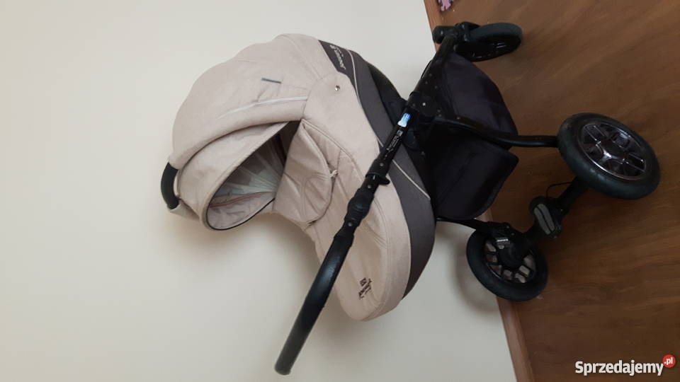Wózek adamex jogger 3w1 Możliwość zamontowania fotelika  Chodzież sprzedam