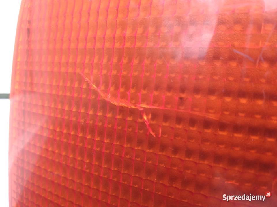 Audi 100 C4 lampa tył tylna lewa narożna w Sieradz