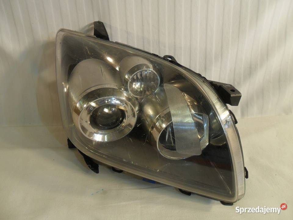 LAMPA PRAWY PRZÓD REFLEKTOR XENON EU TOYOTA Nowy Tomyśl