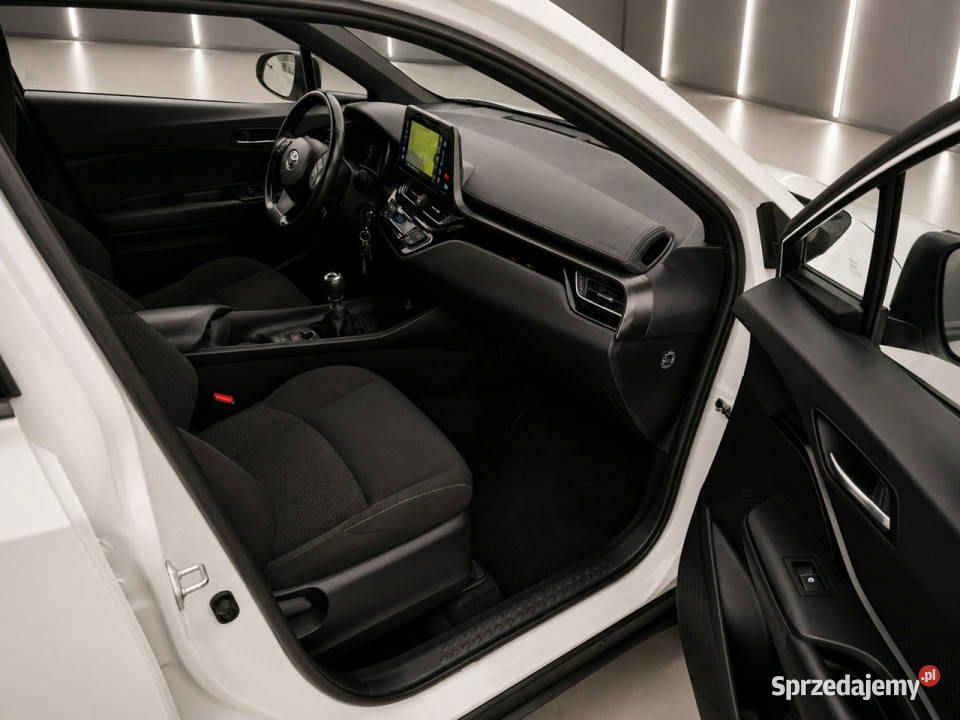 Toyota CHR 12 benzynamanualkamera cofania100 gniazdo USB Żabno