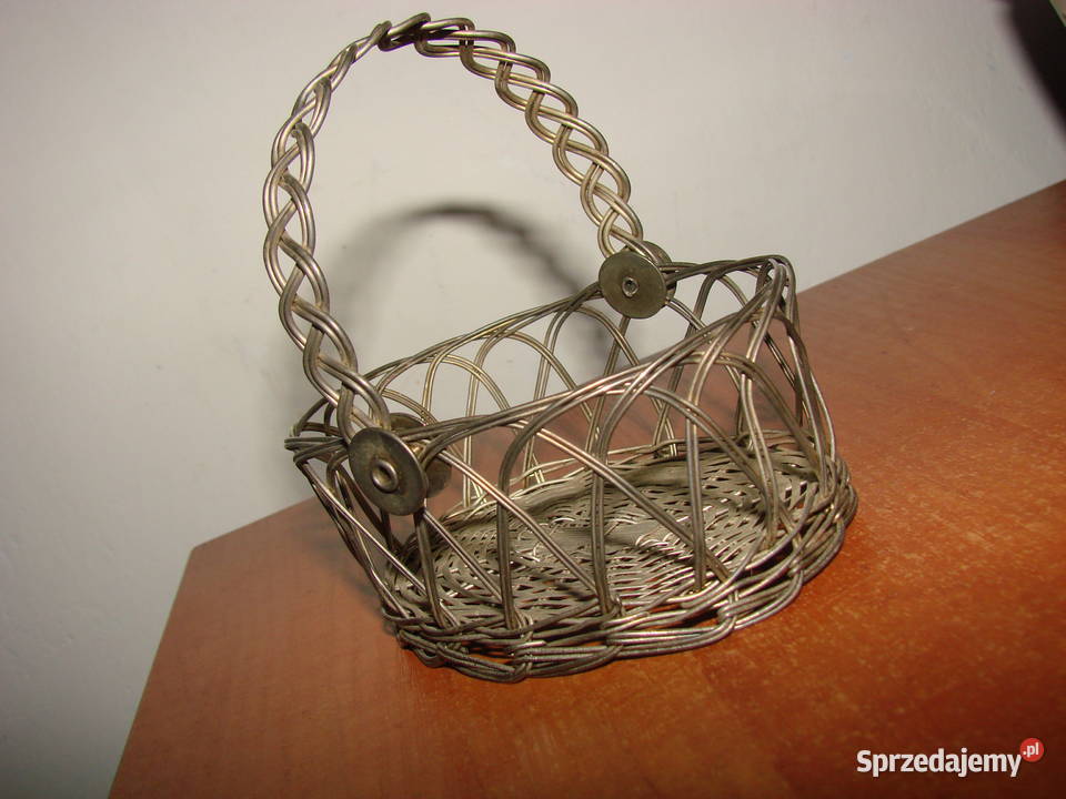 mały pleciony metalowy koszyk Pozostałe