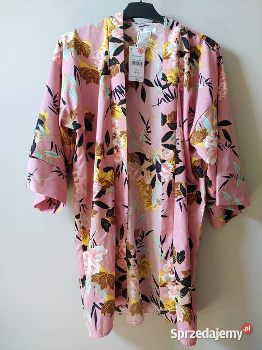 Narzutka kimono ponczo w kwiaty krótki Koszalin