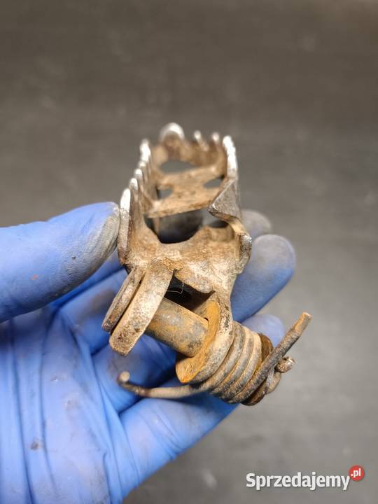 Podnóżek stopka podpora kierowcy części Suzuki Podnóżki i stopki Gołaczewy sprzedam