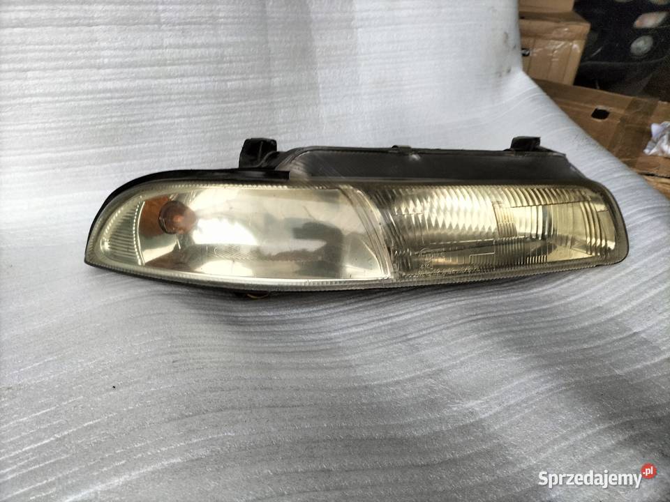 LAMPA PRAWA PRZÓD DODGE STRATUS