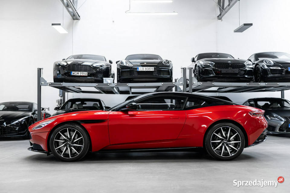 Aston Martin DB11 52 V12 pakiet AMR 639 czujnik zmierzchu DB11 Węgrzce