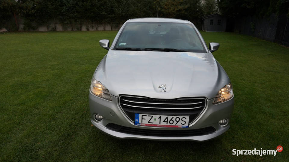 Peugeot 301 zarejestrowany ubezpieczony Hatchback Zielona Góra