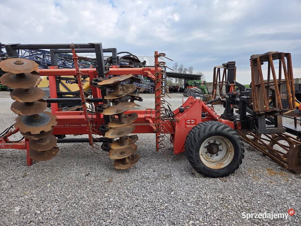 Brona Agregat Talerzowy Gregoire Besson ciągany Gąsewo