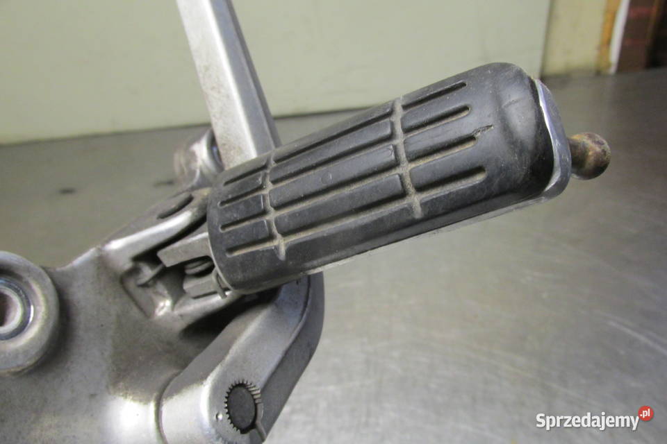 Prawy set podnóżki Yamaha TDM 900 92r