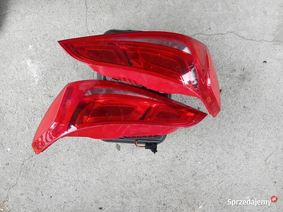 Lampy tylne klapy bagażnika Audi Q58RB Trzcianka