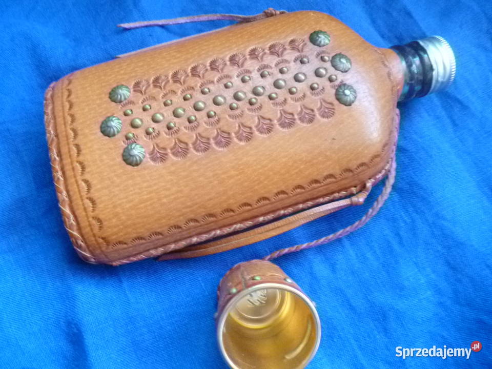 Piersiówka szklana w skórzanym etui małopolskie