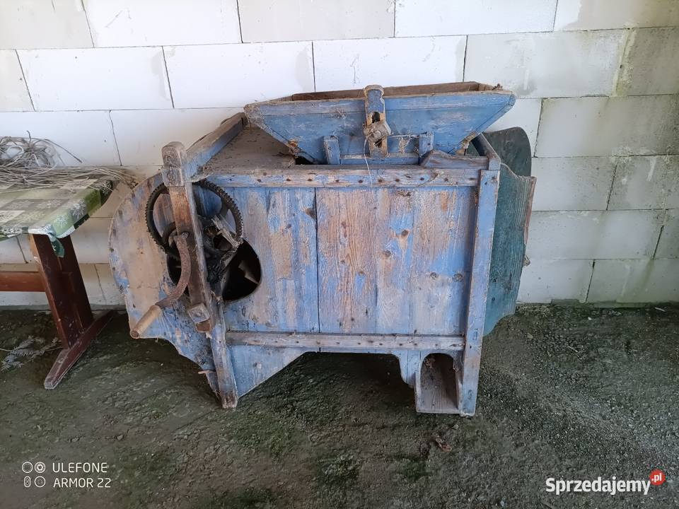 Stare koła narzędzia rolnicze Jędrzejów