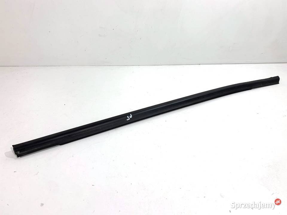 LISTWA ZGARNIAJĄCA TYŁ PRAWY HYUNDAI KONA osobowe