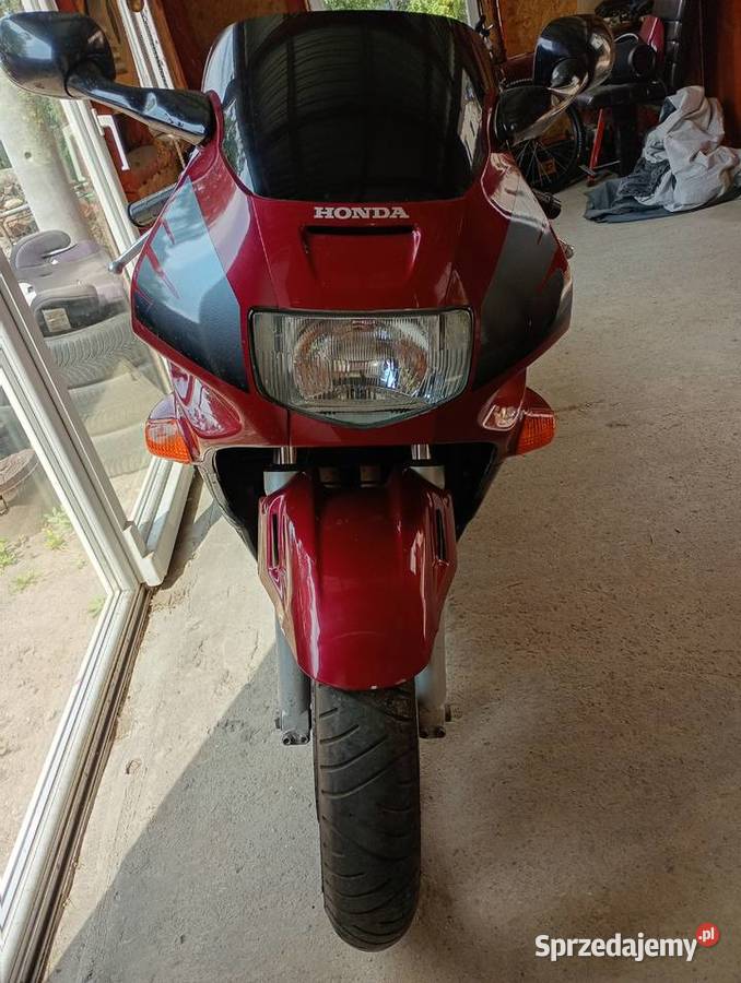 Sprzedam Hondę CBR F 2 Z Niemiec Rok produkcji 1997 dolnośląskie Świdnica sprzedam