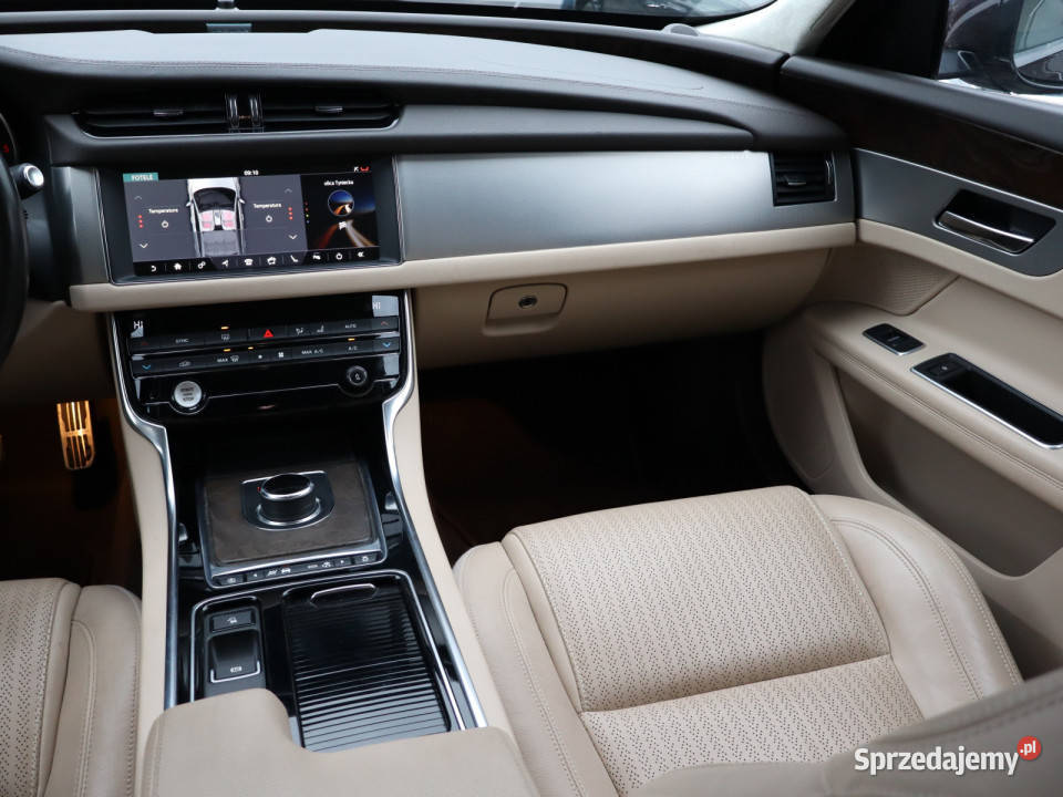 Jaguar XF 20d przyciemniane szyby Bielany Wrocławskie