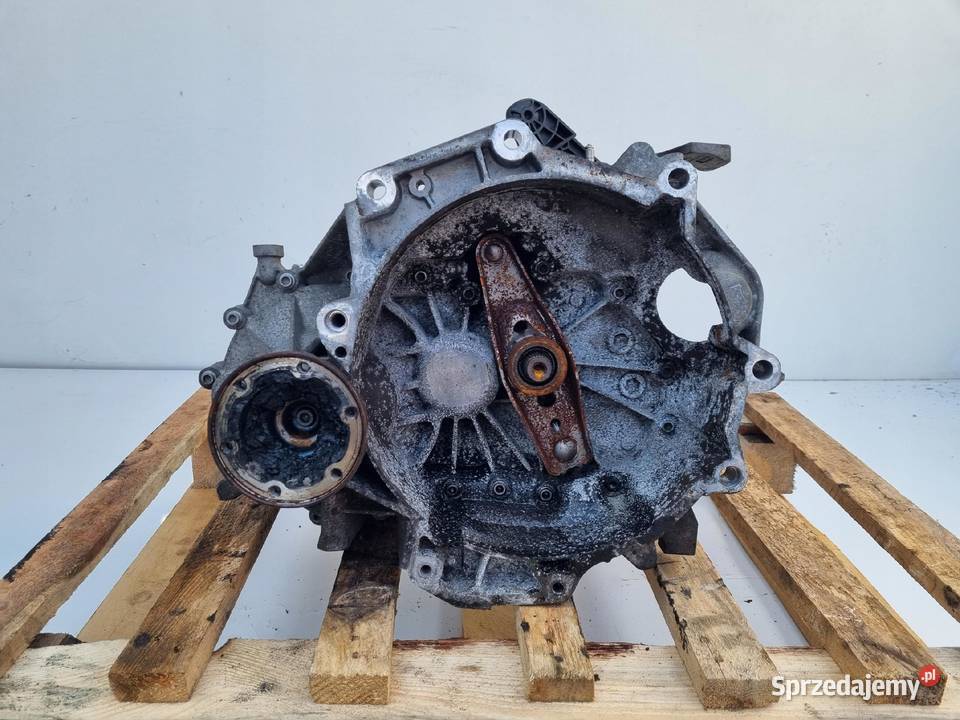 VW Passat B6 16 FSI MANUALNA SKRZYNIA BIEGÓW Janów