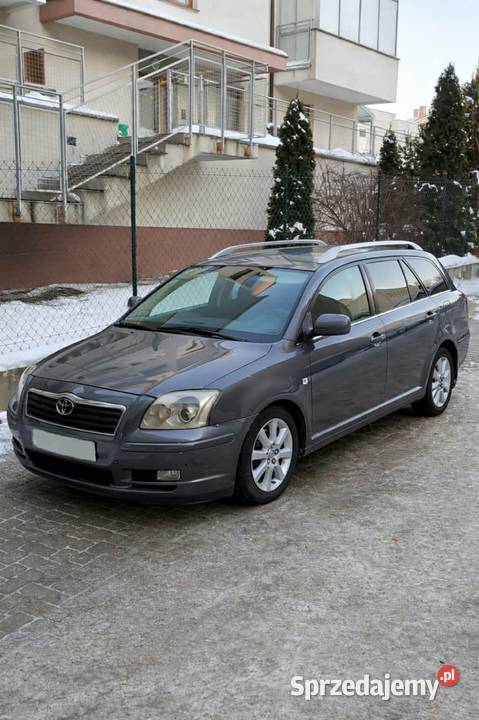 Toyota Avensis Rok produkcji 2004 Avensis Samochody osobowe Łomża