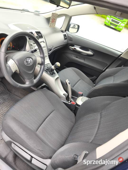 Toyota Auris 16 LPG salon bezwypadkowy