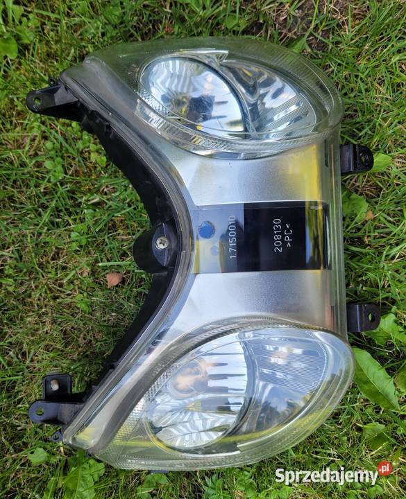 Lampa przód reflektor Piaggio Carnaby 125 Piła sprzedam