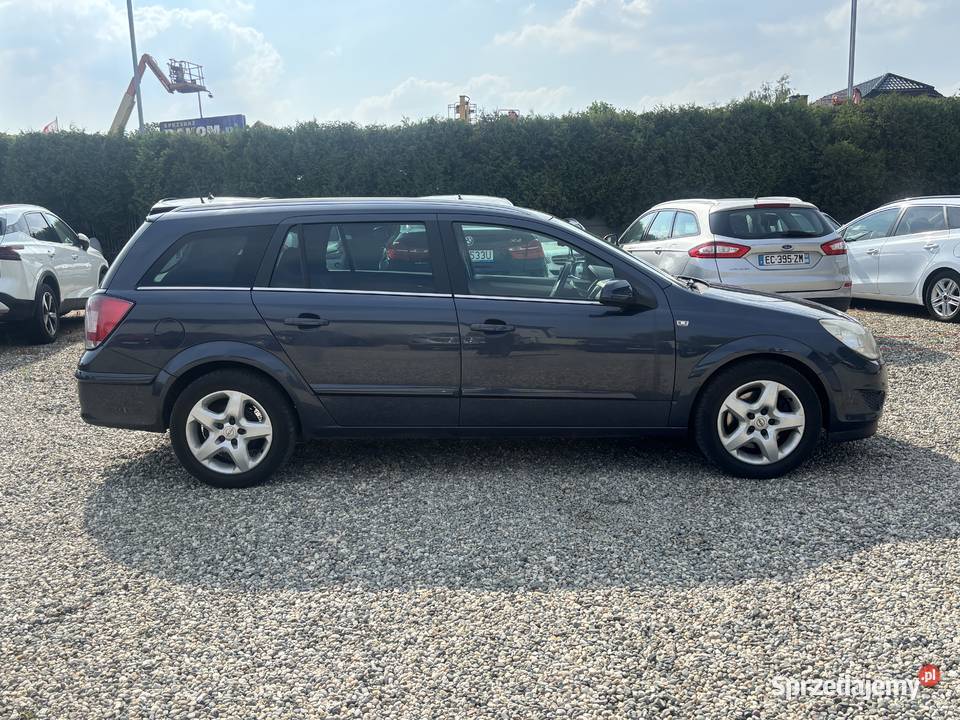 Opel Astra Paniówki