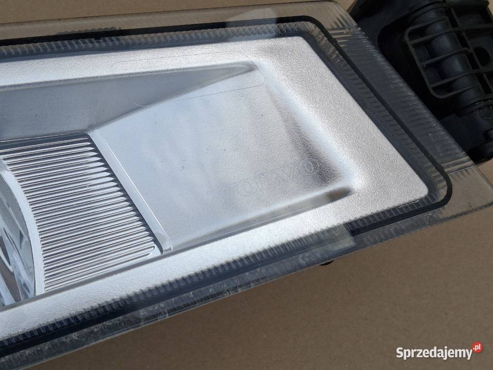 VOLVO FH4 HALOGEN PRAWY LAMPA PRZECIWMGIELNA sprzedam