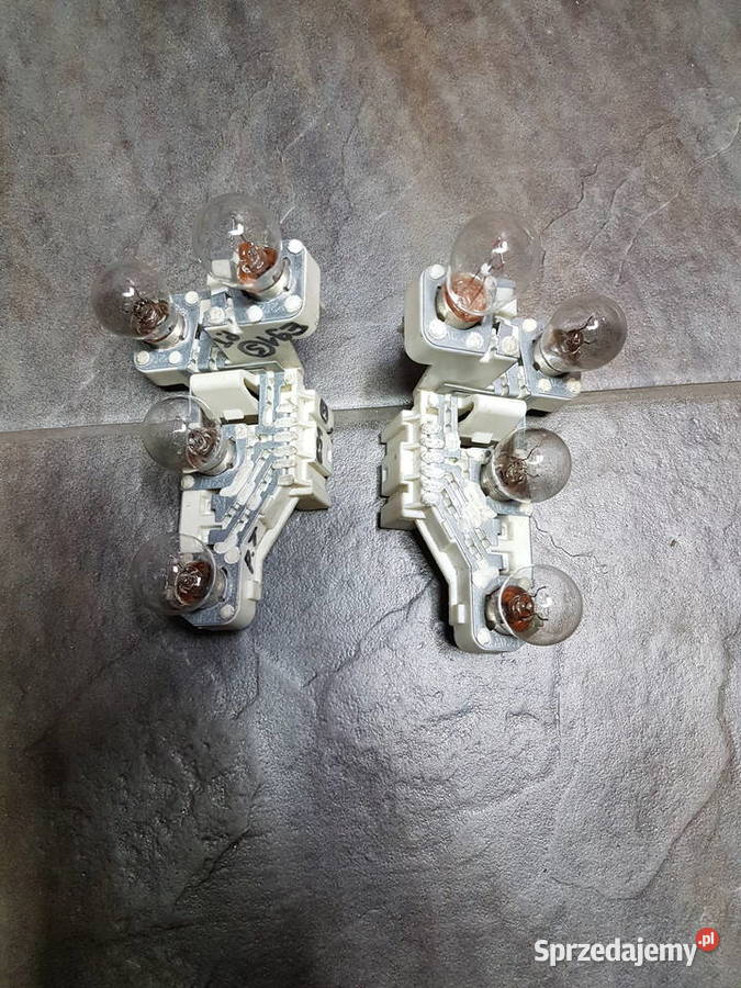 BMW 3 E91 WKLAD ZAROWEK GNIAZDO ZAROWKI 7160075 Turek