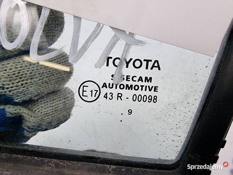 SZYBA DRZWI LEWY PRZÓD TOYOTA COROLLA E21 osobowe Lipno