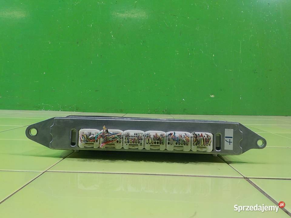 LEXUS IS II LIFT 25 B AUT 10r SEDAN 4D sterownik Suków