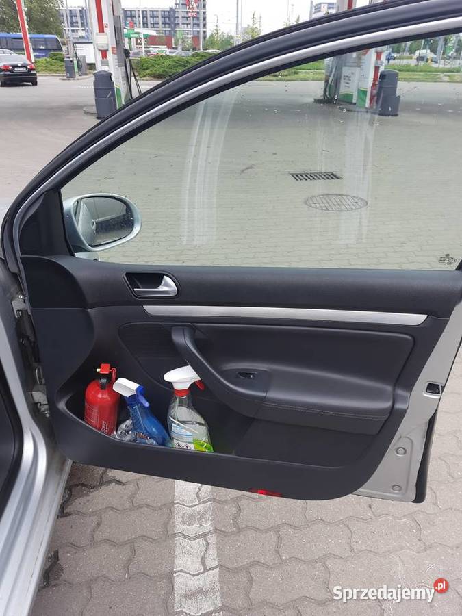 Sprzedaż Fajnego Samochodu Zarejestrowany w Polsce Wrocław