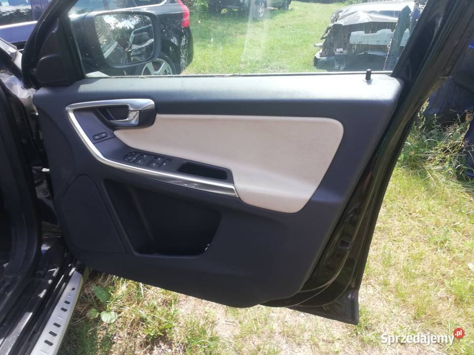 Komplet foteli kanapy plus boczki Volvo XC60 12r łódzkie Zduńska Wola