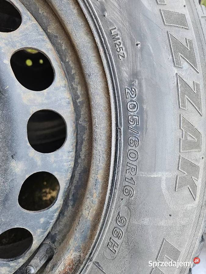 Opony zimowe 2056016 Bridgestone