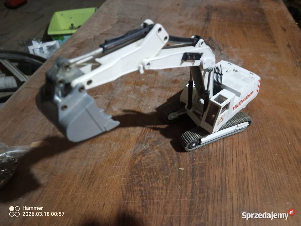 Koparka Siku Metal  Ciosaniec