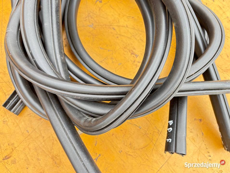 OPEL FRONTERA B 5D 2003 USZCZELKI DRZWI DRZWIOWE Radom