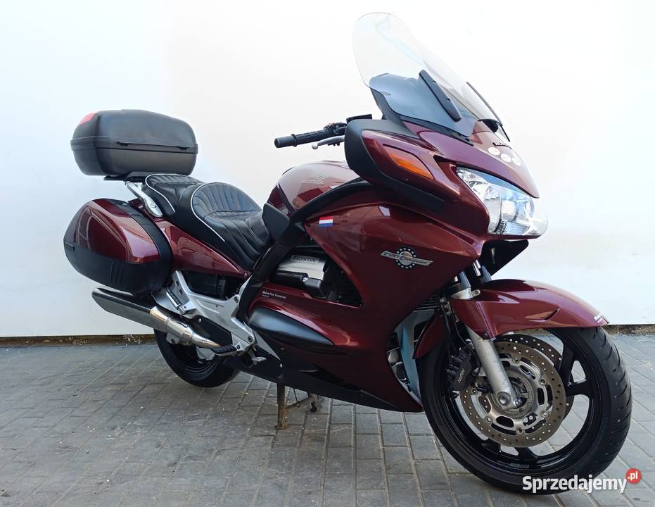Honda ST 1300 PanEuropean ST1300 ELEKTRYCZNA Rok produkcji 2002 Honda Ostrołęka sprzedam